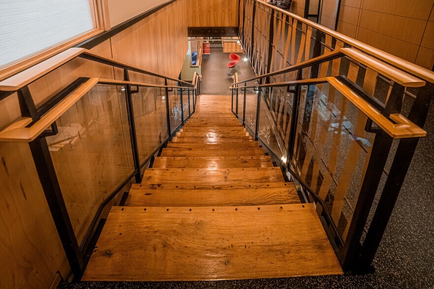 More Photos Of 710 S 2nd St, Minneapolis Office For Sale