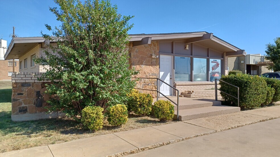 More Photos Of 2620 Yonkers St, Plainview Medical For Sale