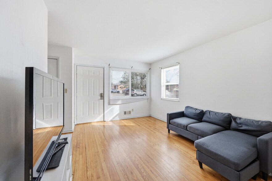 More Photos Of 5780 N Meadows Blvd, Columbus Apartments For Sale