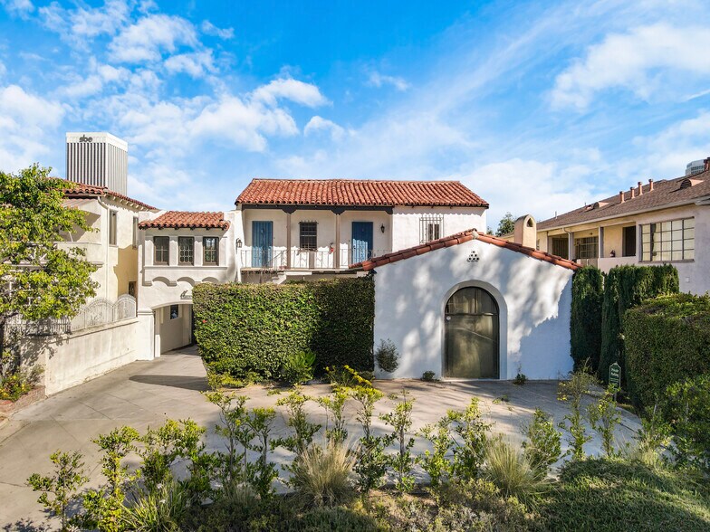 Primary Photo Of 5815 W Olympic Blvd, Los Angeles Apartments For Sale