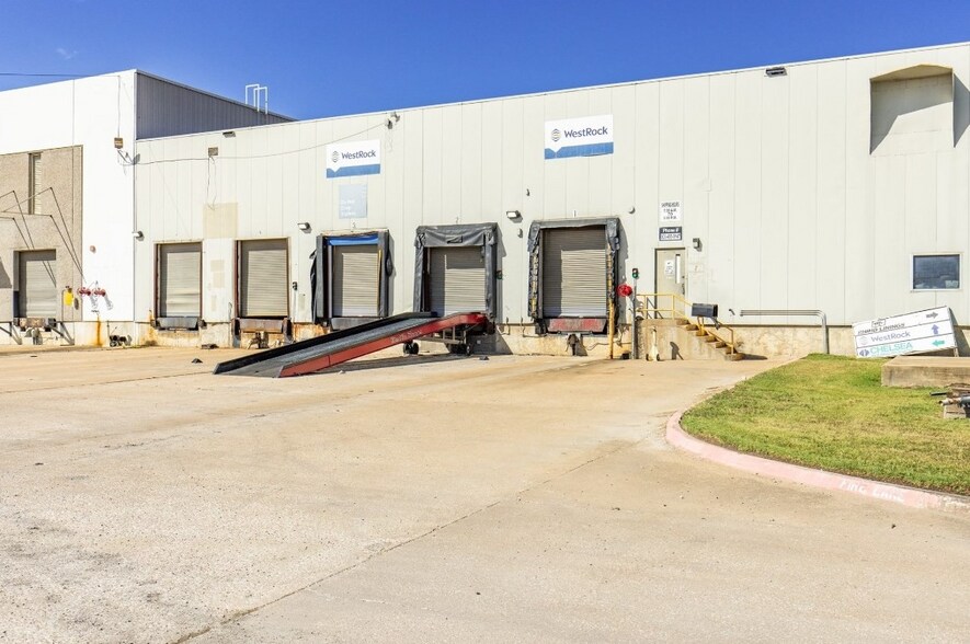 More Photos Of 1001 Ed Rutherford Dr, Greenville Manufacturing For Lease