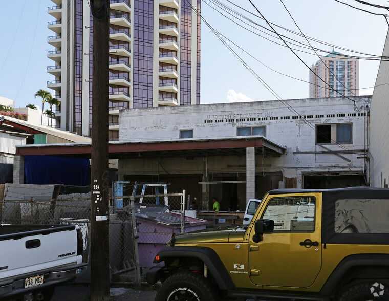 Primary Photo Of 808 Kawaiahao St, Honolulu Warehouse For Sale