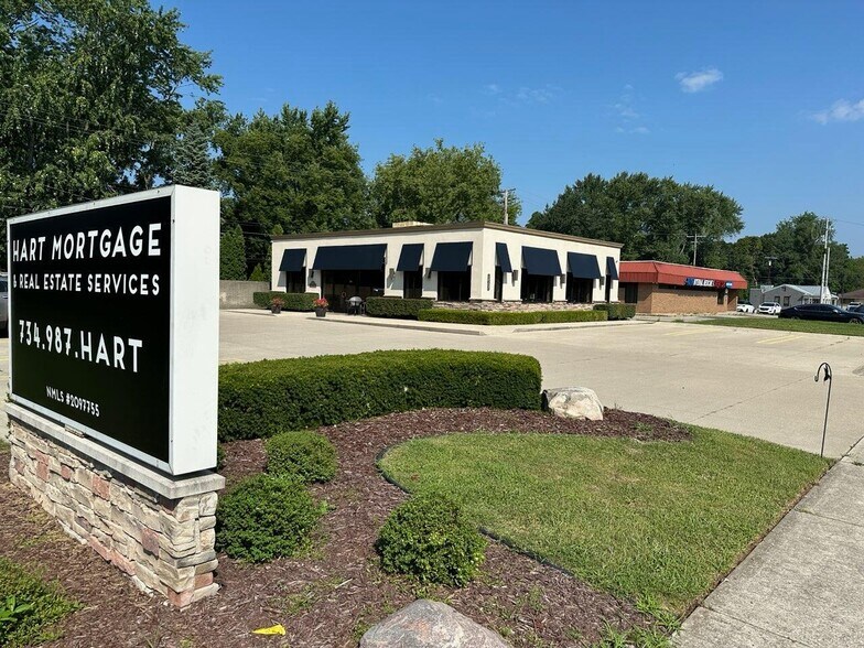 Primary Photo Of 15619 Farmington Rd, Livonia Office For Lease