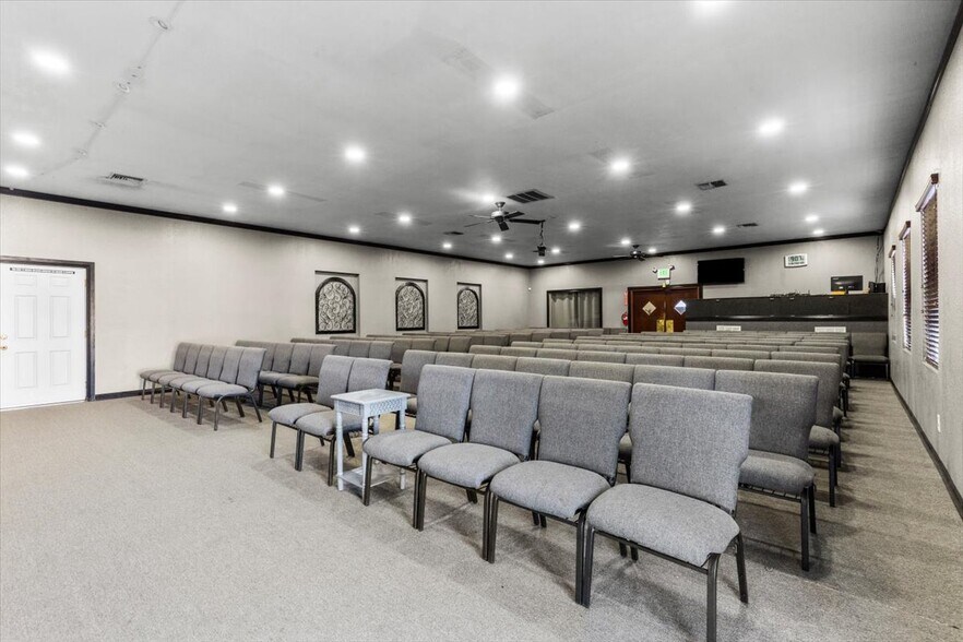 More Photos Of 11385 Cedar Ave, Bloomington Religious Facility For Sale