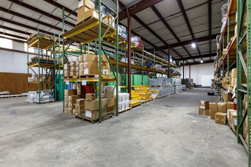 More Photos Of 1356 Bennett Dr, Longwood Distribution For Sale