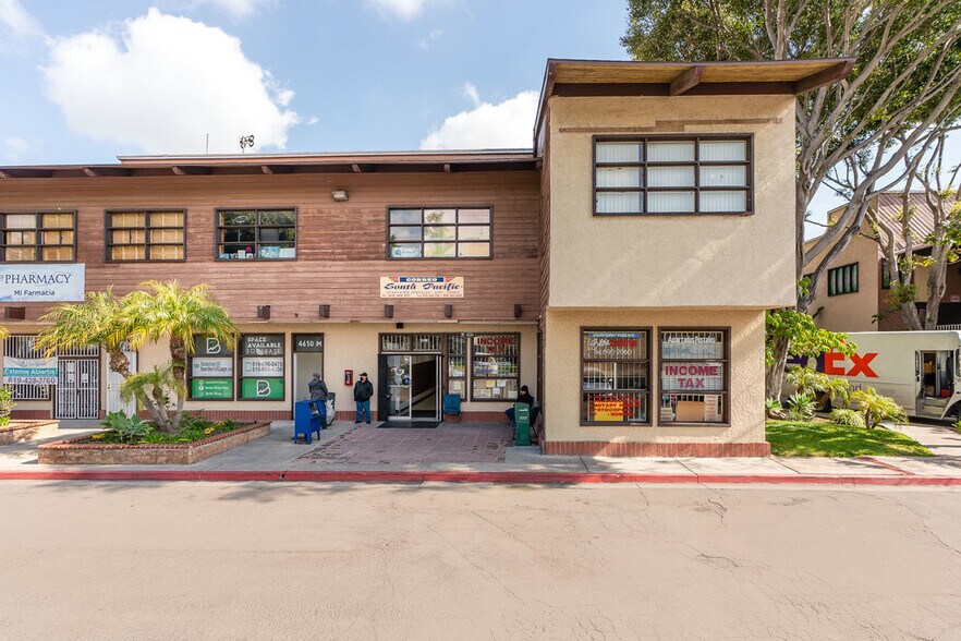 More Photos Of 4650 Border Village Rd, San Ysidro Office For Lease