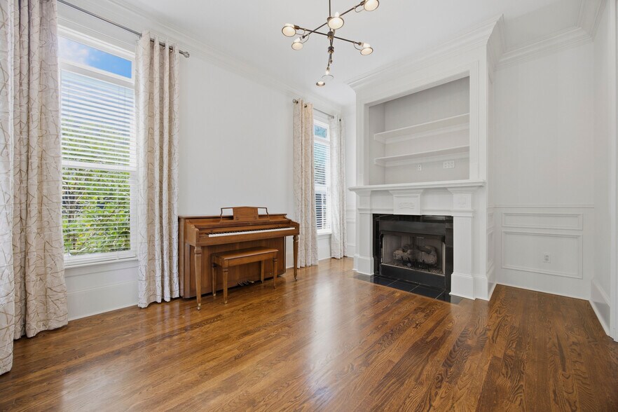 More Photos Of 574 East Ave NE, Atlanta Multifamily For Sale