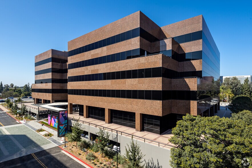 More Photos Of 3150 Bristol St, Costa Mesa Office For Lease