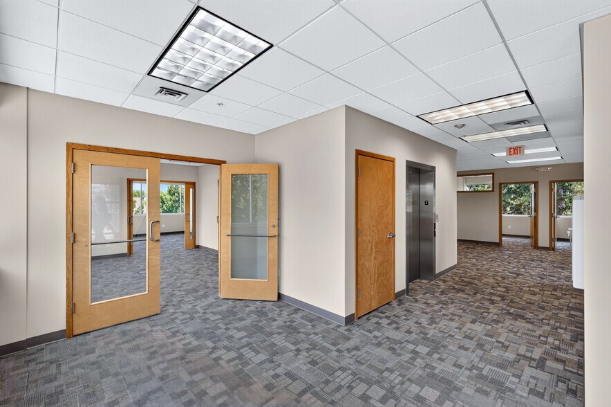 More Photos Of 2208 N Swing Ln, Liberty Lake Medical For Lease