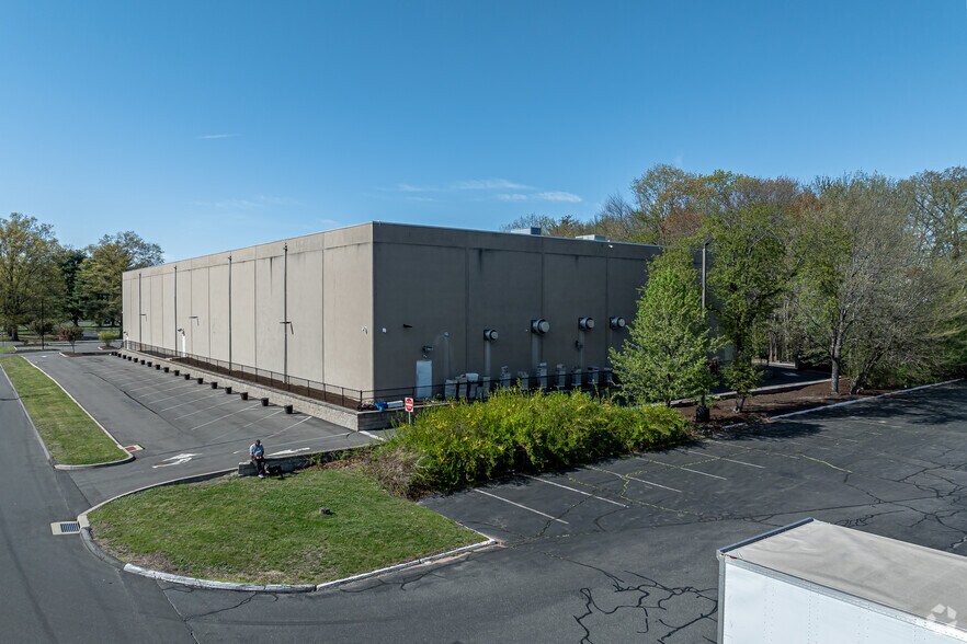 More Photos Of 240 Spring St, Southington Warehouse For Sale