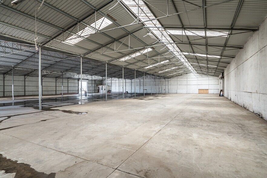 More Photos Of 35650 Hidden Springs Rd, Hemet Warehouse For Lease