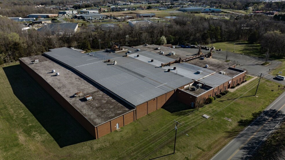 Primary Photo Of 1311 Industry Dr, Burlington Manufacturing For Sale