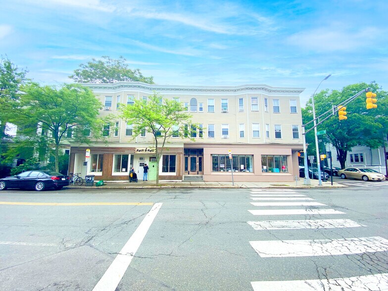 More Photos Of 370 Broadway, Cambridge Storefront Retail Residential For Lease