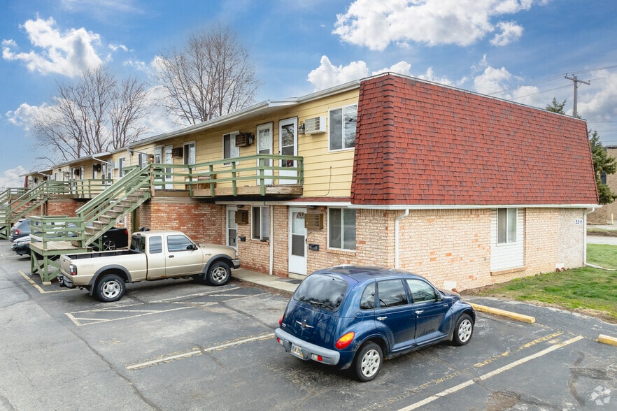 More Photos Of 5311 N Detroit Ave, Toledo Apartments For Sale