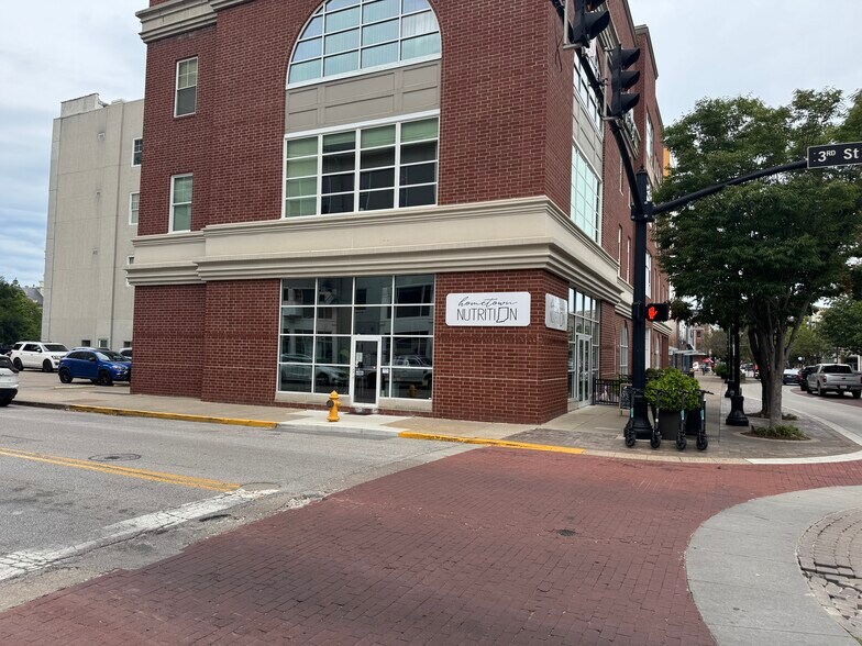 Primary Photo Of 300 Main St, Evansville Apartments For Sale
