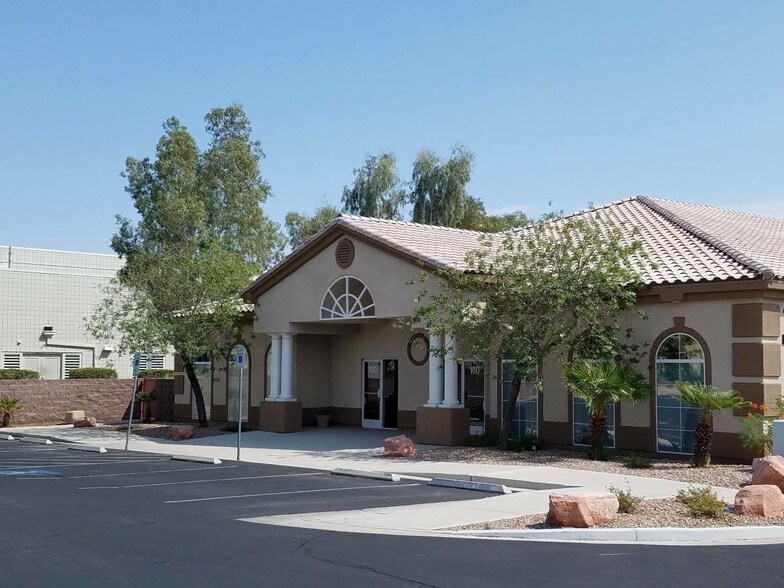 More Photos Of 7380 W Sahara Ave, Las Vegas Office For Lease