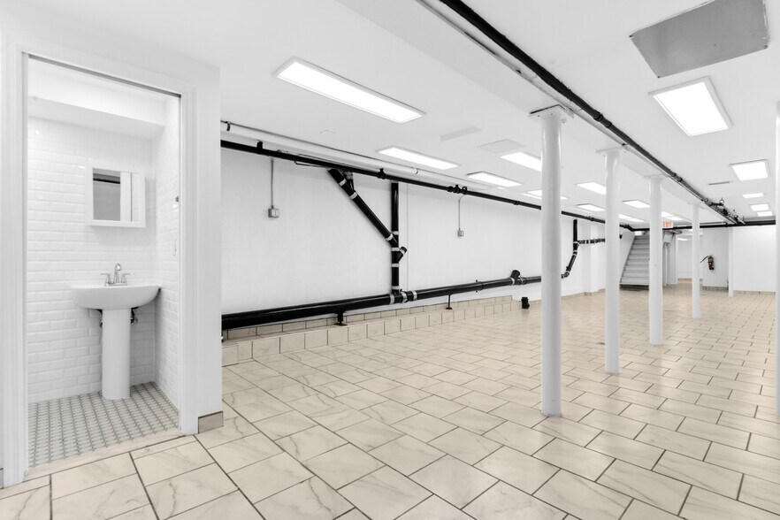 More Photos Of 318 E 62nd St, New York Apartments For Lease