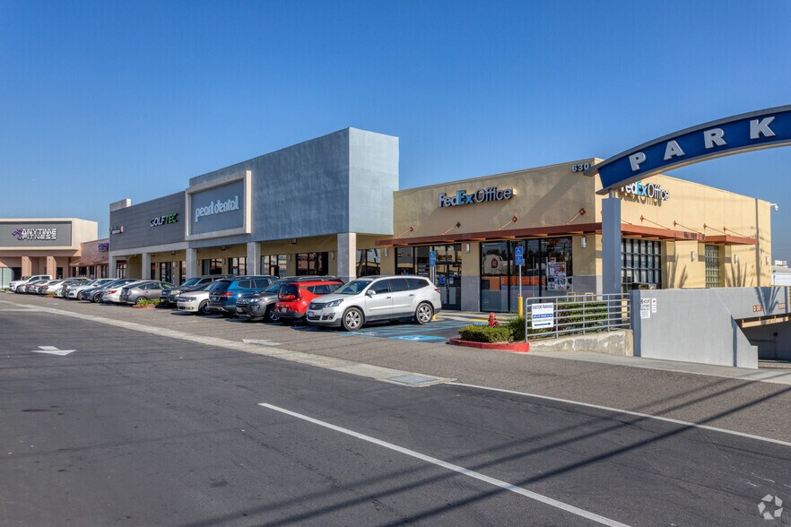 More Photos Of 600 N Sepulveda Blvd, El Segundo Unknown For Lease