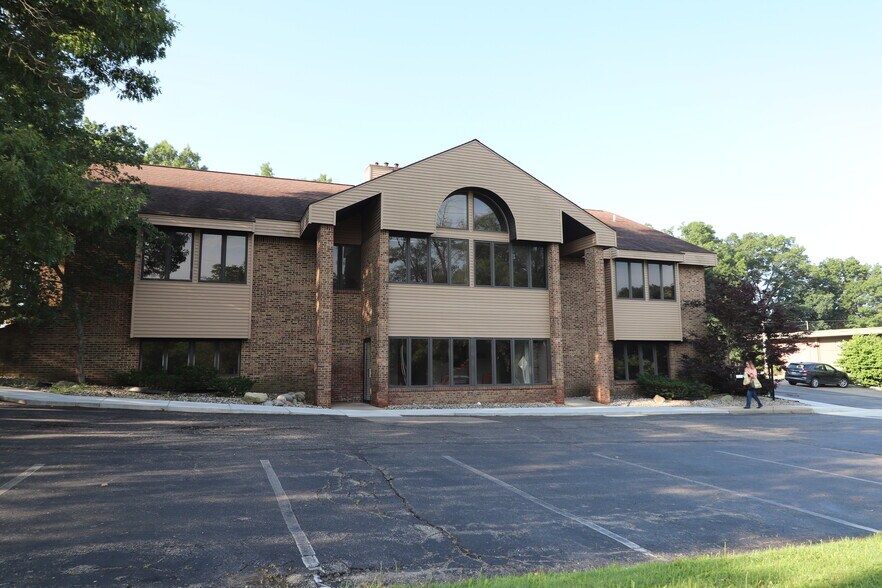 More Photos Of 1803 Whites Rd, Kalamazoo Office For Lease