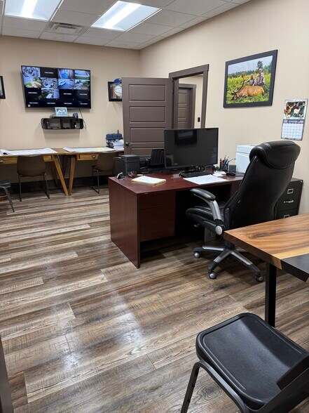 More Photos Of 1695 E Main St, Richmond Medical For Lease
