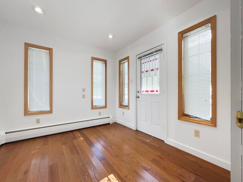 More Photos Of 794 Claremont Ave, Tamaqua General Retail For Sale