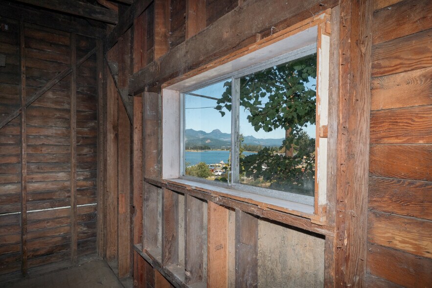 More Photos Of 625 Nehalem Blvd, Wheeler Storefront Retail Residential For Sale