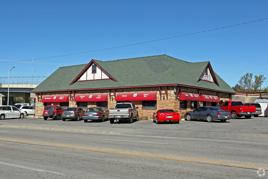 Primary Photo Of 4070 Southwest Blvd, Tulsa Restaurant For Sale