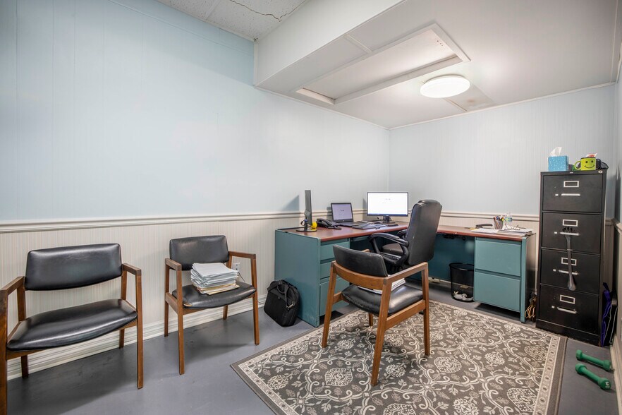 More Photos Of 572 1st Ave N, Saint Petersburg Storefront Retail Office For Lease