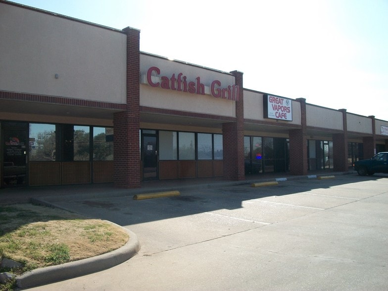 More Photos Of 1505 Southwest Pky, Wichita Falls Freestanding For Lease