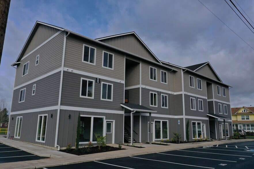 Primary Photo Of 600 4th St, Gervais Apartments For Lease