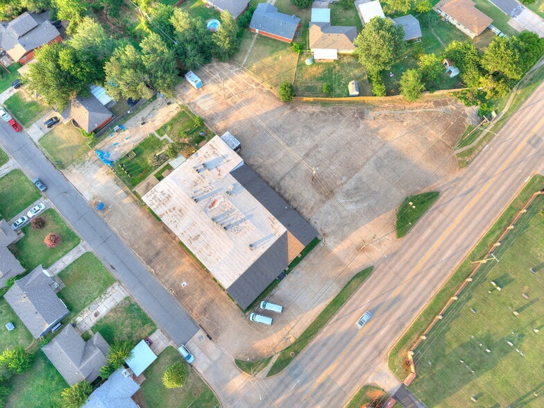 More Photos Of 809 SW 4th St, Moore Religious Facility For Sale