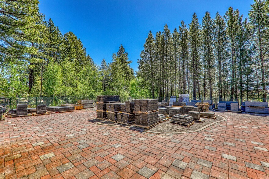 More Photos Of 10642 Pioneer Trl, Truckee Freestanding For Sale
