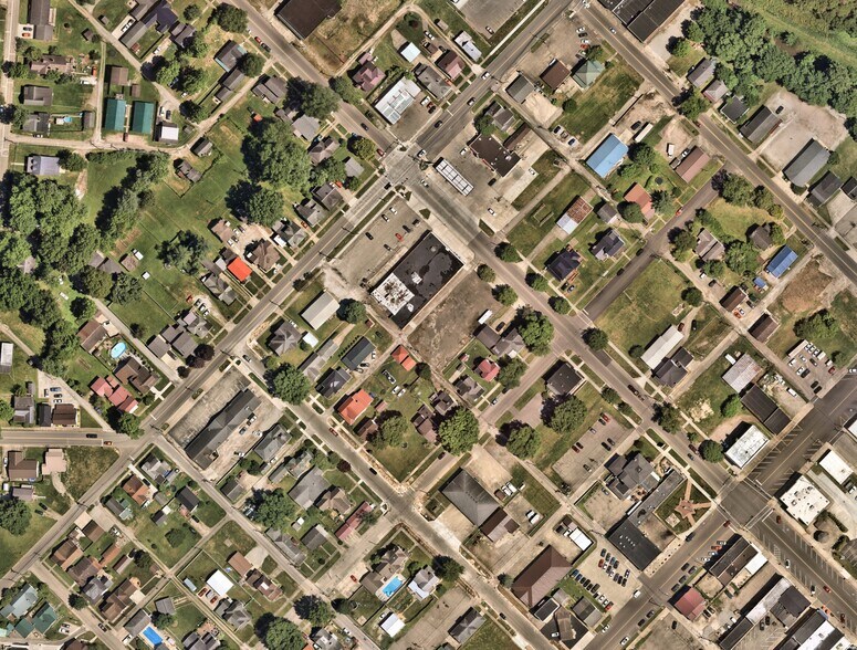 More Photos Of 113 E Main St, Jackson Freestanding For Lease