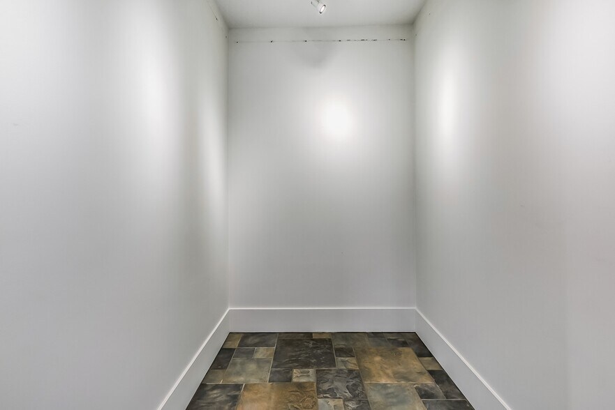 More Photos Of 10403 122 St, Edmonton Office For Sale