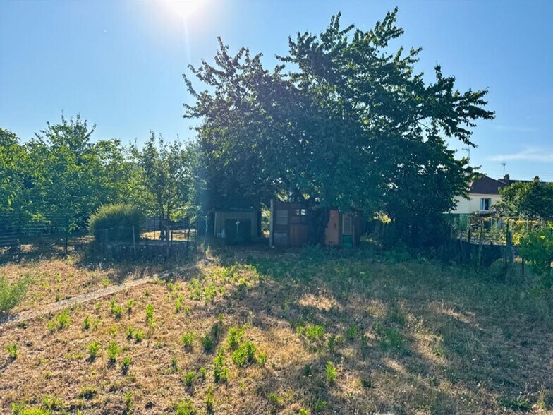 More Photos Of , Sablé-sur-Sarthe Land For Sale