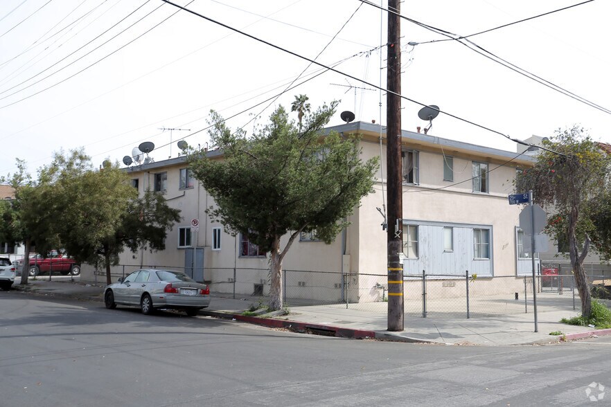 More Photos Of 2100 Bonsallo Ave, Los Angeles Apartments For Sale