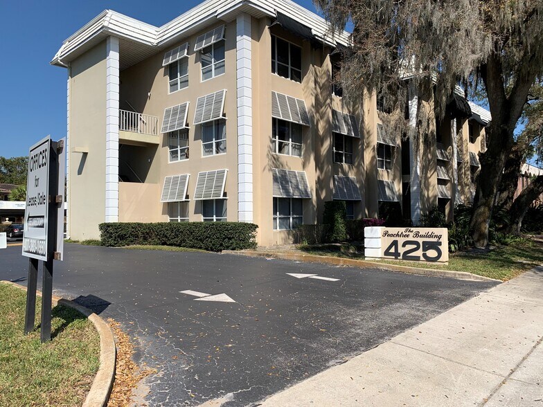 More Photos Of 425 W Colonial Dr, Orlando Office Residential For Lease