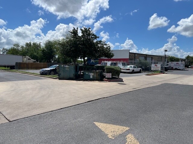 More Photos Of 310 E Pecan Blvd, McAllen Storefront For Lease