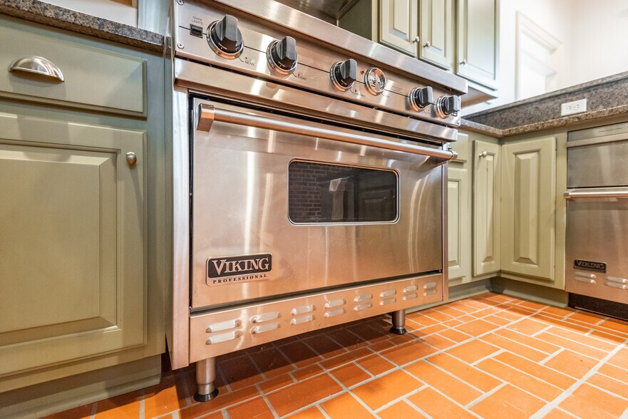 More Photos Of 987 Harris St, Tunica Office For Sale