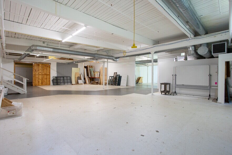 More Photos Of 125 Pecks Rd, Pittsfield Warehouse For Sale