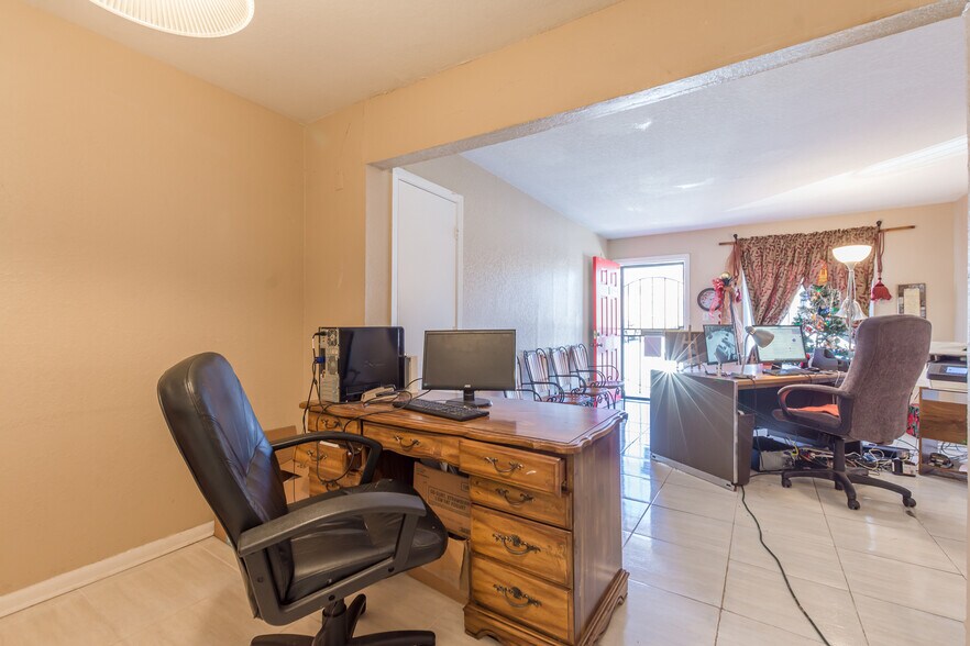 More Photos Of 2060 Alison Ct SW, Atlanta Apartments For Sale