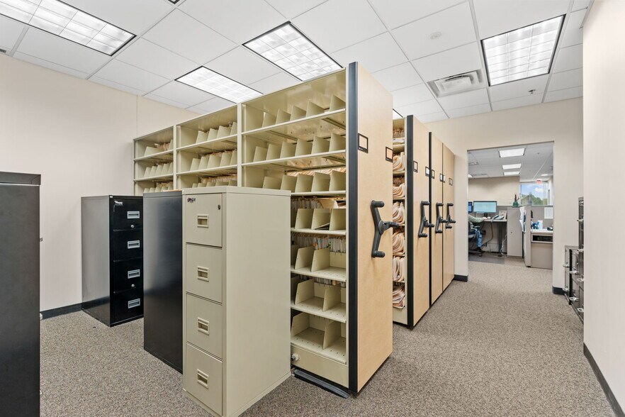 More Photos Of 2775 Blue Water Rd, Eagan Office For Sale