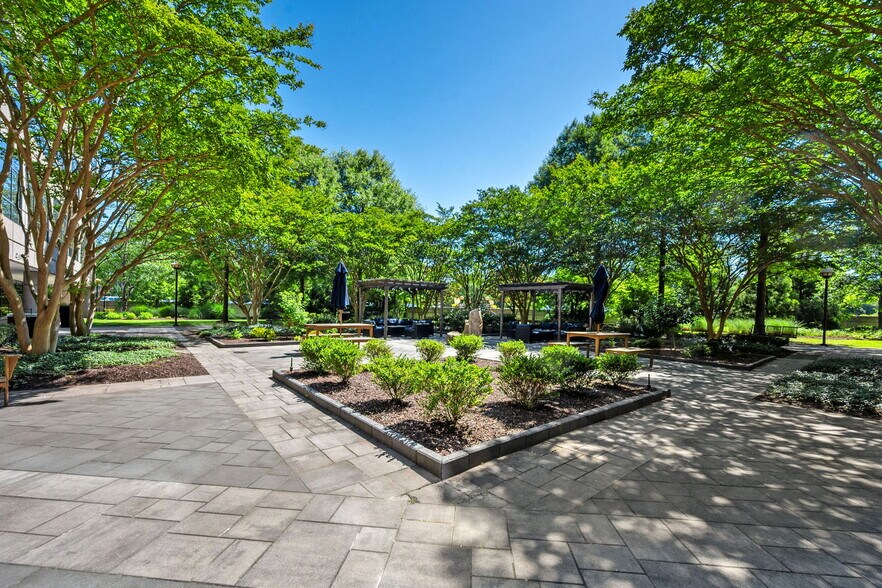 More Photos Of 3975 Fair Ridge Dr, Fairfax Office For Sale