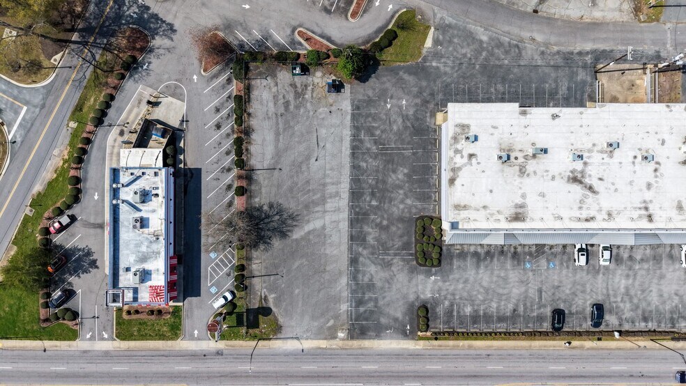 More Photos Of 2703 N Main St, Anderson Land For Lease