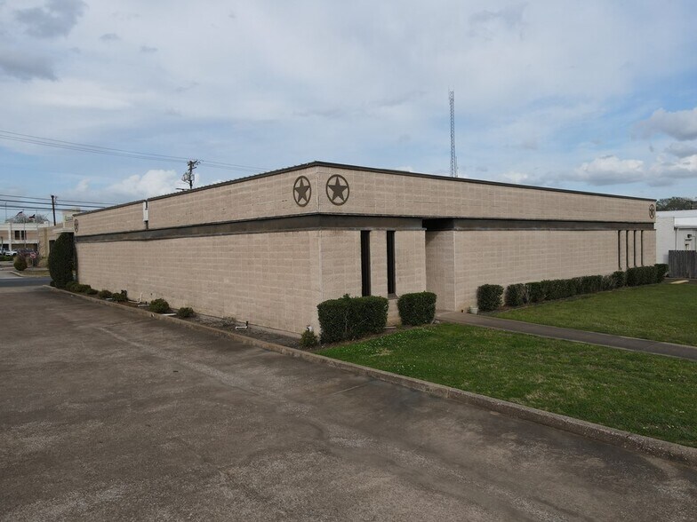 More Photos Of 204 E Burke Ave, Lufkin Office For Sale