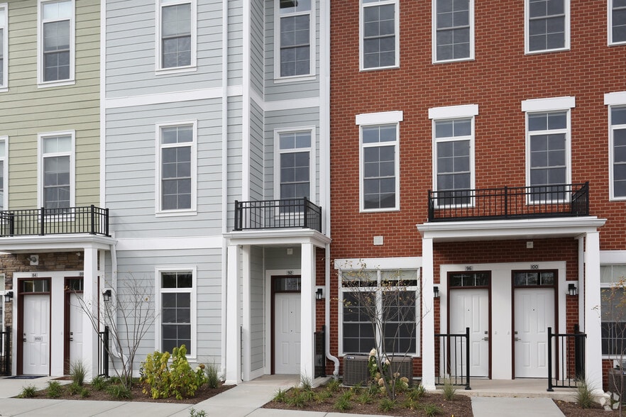 More Photos Of 164 Chalmers Ave, Buffalo Apartments For Sale