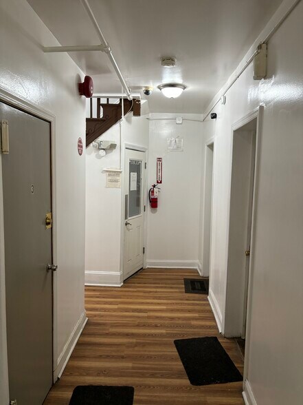 More Photos Of 31 Saint Andrews Pl, Yonkers Apartments For Sale