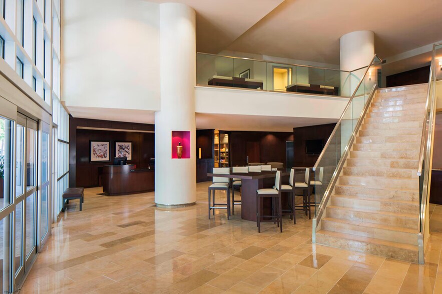 More Photos Of 4 Galleria Blvd, Metairie Hotel For Sale