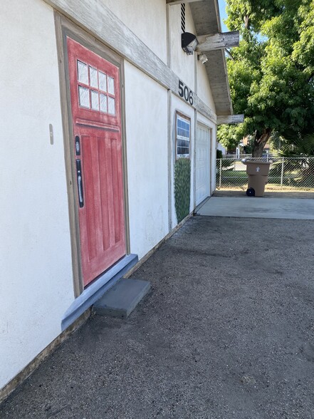 More Photos Of 506 Eye St, Bakersfield Warehouse For Sale