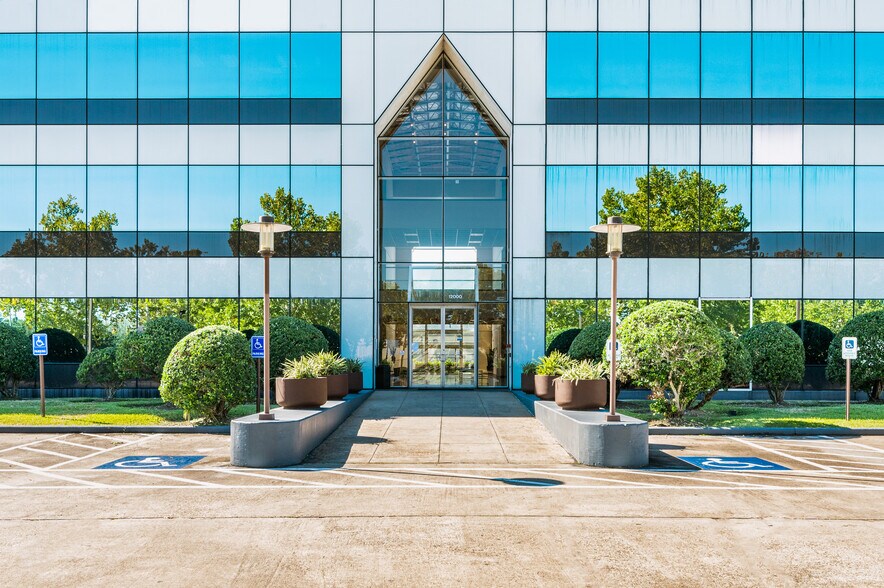 More Photos Of 12000 Richmond Ave, Houston Medical For Lease